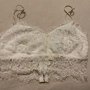 TOPSHOP White lace crop top